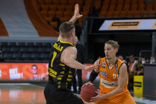 作和战术执 作和战术执